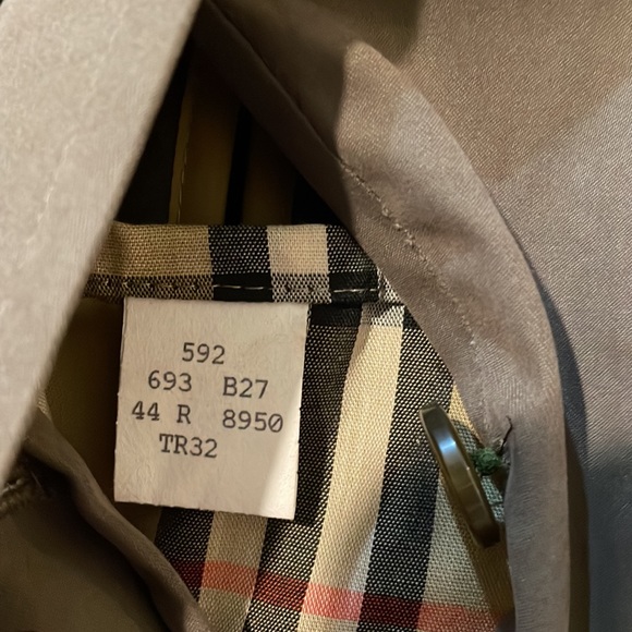. Burberry Mens Trench coat size 44R AUTHENTIC - Picture 11 of 16